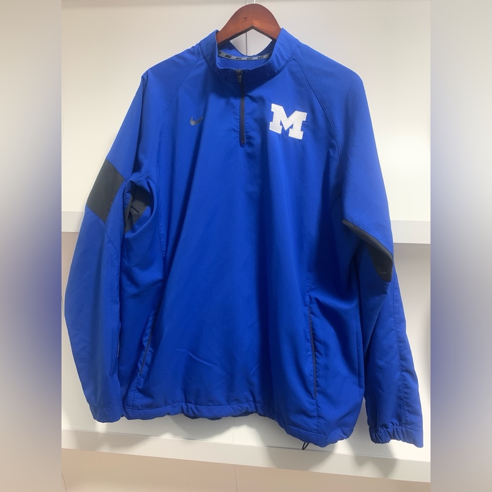 Nike Blue and Black Windbreaker Sporty Design